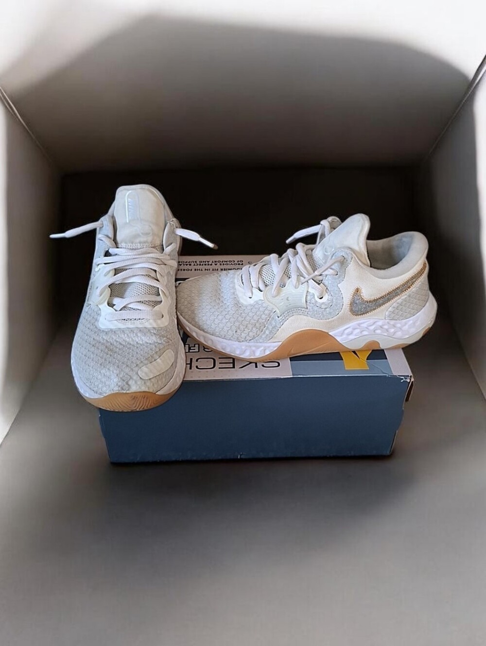 Nike Renew Elevate 2 'Summit White Gum Sole Basketball Sneakers Men's Size 10. 5